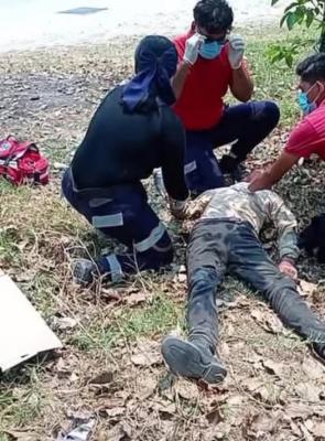 Una persona cae por golpe de calor frente al Aurrerá en Macuspana.