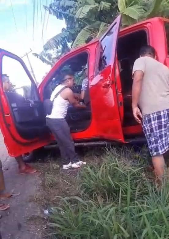 Dos jóvenes fueron atacados a balazos.