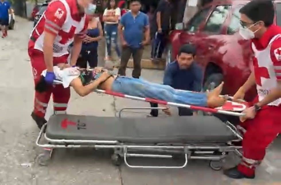 Atropella a una joven al quedarse sin frenos.