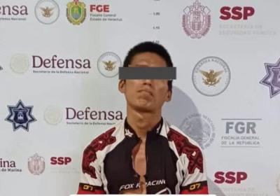Hombre investigado por presuntamente espiar a mujeres en ba&ntilde;os de Plaza Crystal es detenido ahora por narcomenudeo; permanecer&aacute; en prisi&oacute;n preventiva